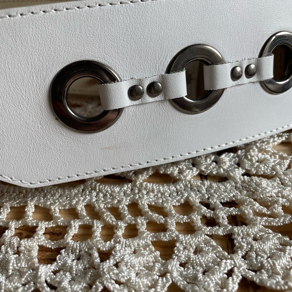Y2K Anne Fontaine White Leather Grommet Stretch Waist Belt main image 4